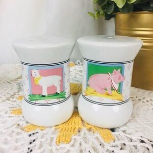 Vintage 1981 Pelzman Designs By Vandor Salt & Pepper Shakers Country Farm House